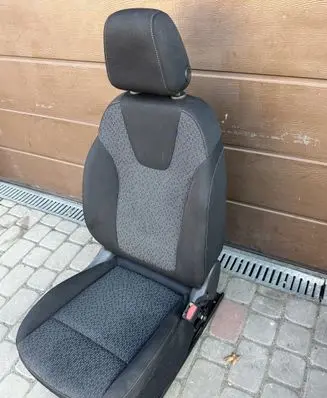 Opel Crossland X Front passenger seat 39242759 39172659 39242805