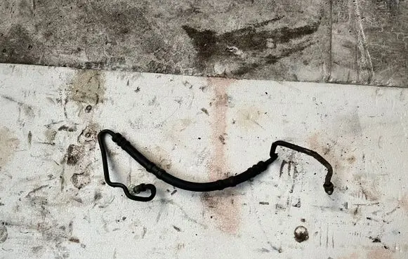 Power steering hose/pipe/line