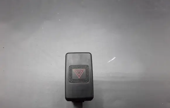 Hyundai Trajet Hazard light switch 937903A000 864W0140E2 864W0140
