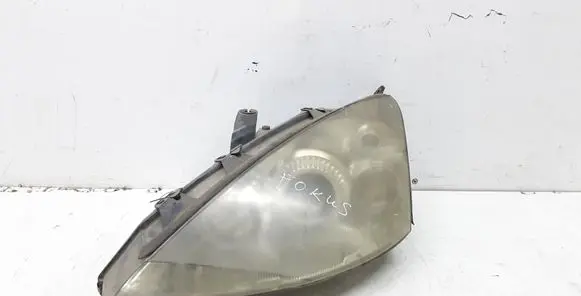 Ford Focus Headlight/headlamp 2M5113W030DF