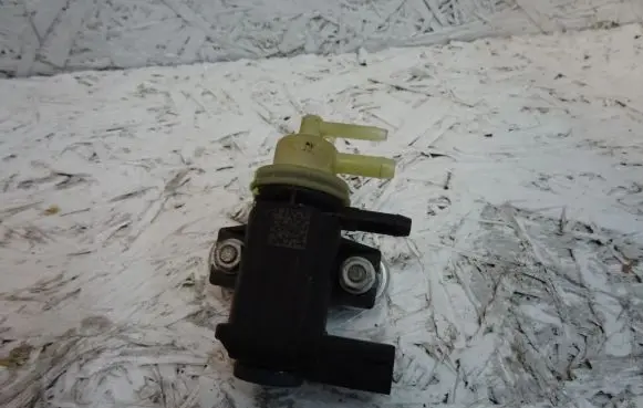 Skoda Rapid (NH) Vacuum valve 1K0906627B