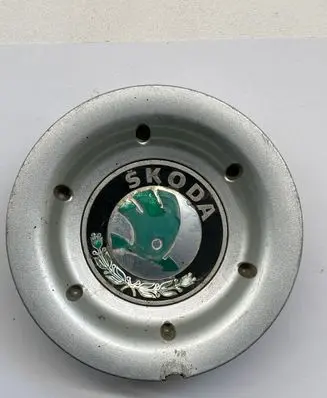 Skoda Octavia Mk1 (1U) Original wheel cap 1U0601149A