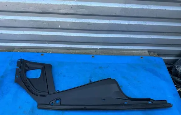 BMW 5 F10 F11 Engine bonnet/hood lock trim molding 51767019803