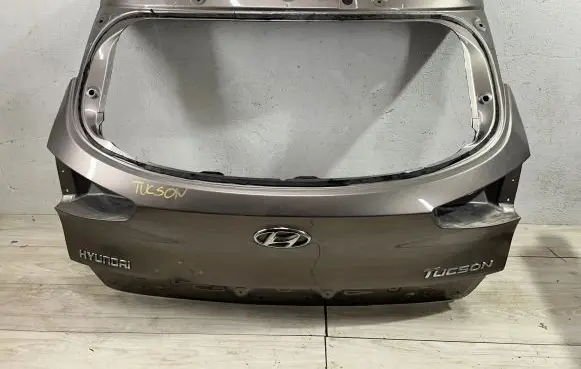 Hyundai Tucson TL Truck tailgate 