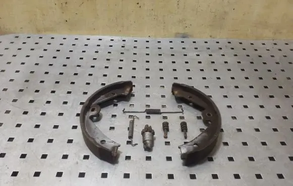 Volkswagen Touareg II Handbrake/parking brake pads 