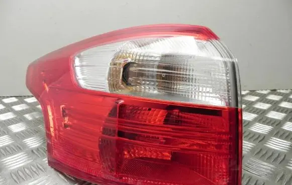 Ford Focus Rear/tail lights BM5113405HF A1624