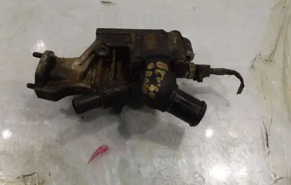 Chevrolet Aveo Thermostat housing 