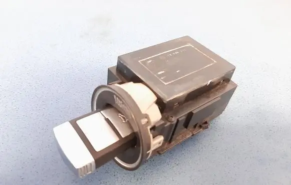 Volkswagen PASSAT B6 Engine start stop button switch 3C0905843 3330