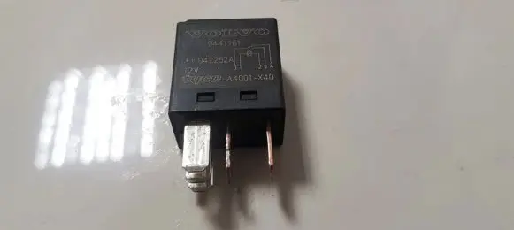 Volvo XC90 Other relay V23074 9441161