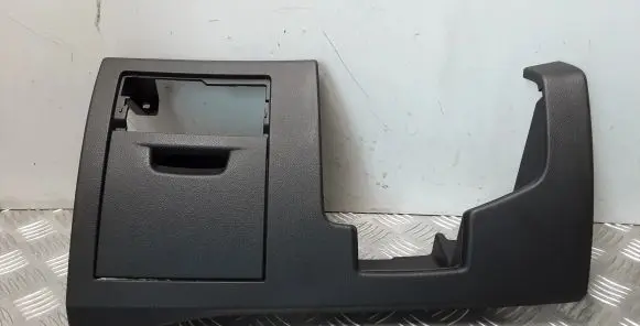 Dashboard lower bottom trim panel