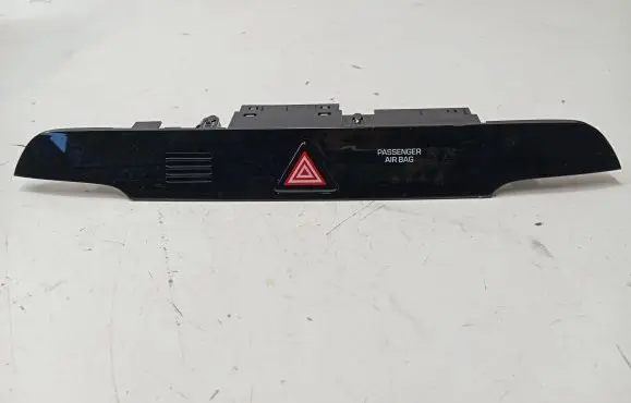 Hyundai Tucson TL Hazard light switch 93700D7800