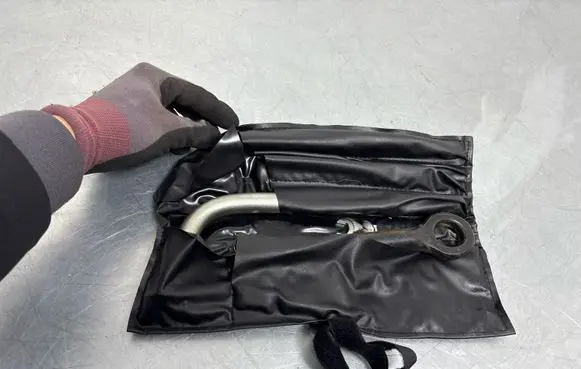 Audi Q5 SQ5 Tool set 