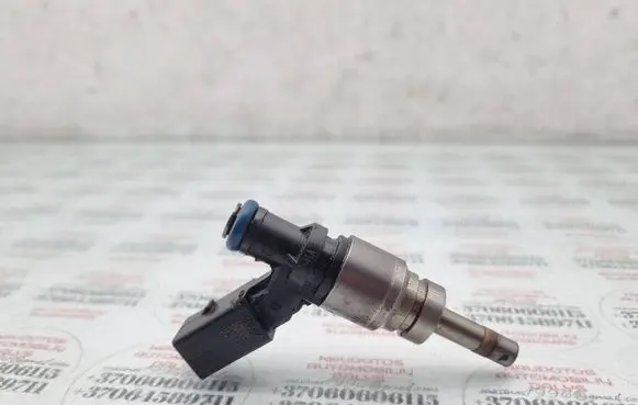 Audi Q7 4L Fuel injector 079906036C