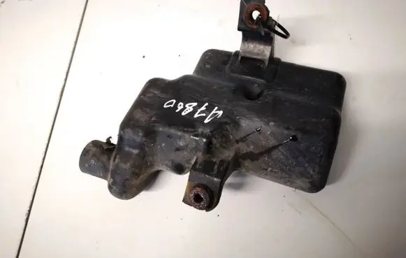 Infiniti FX Intake resonator 