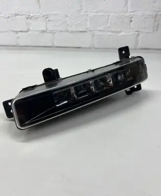 BMW 5 G30 G31 Front fog light 90051532 132V13W