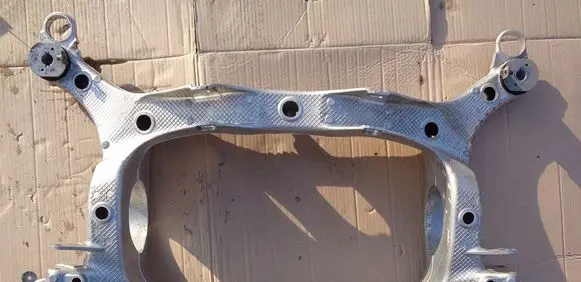Volvo XC40 Rear subframe 32333885VOLVOV
