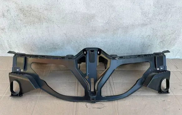 Renault Captur Front bumper upper radiator grill 620902271R