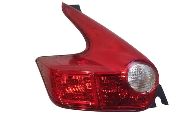 Nissan Juke I F15 Rear/tail lights