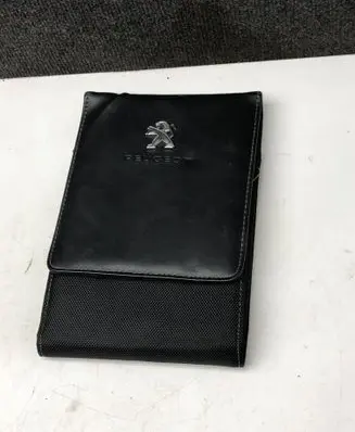 Peugeot 508 Owners service history hand book