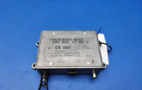 Mercedes-Benz C W203 Antenna control unit 2038201785