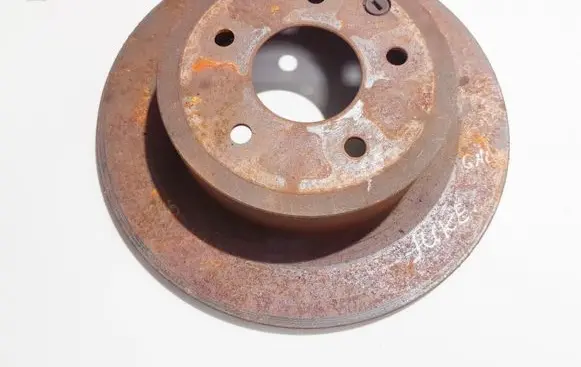 Nissan Juke I F15 Rear brake disc neventiliuojamas