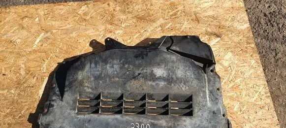 BMW 5 E39 Engine splash shield/under tray 82428559