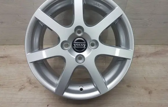 R16 alloy rim
