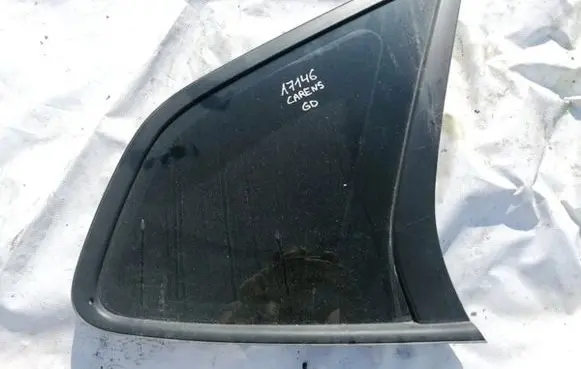 KIA Carens II Rear side window