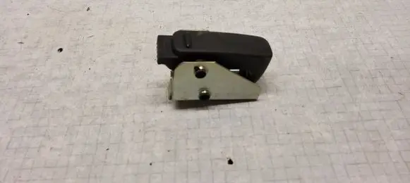 Skoda Octavia Mk2 (1Z) Parcel shelf load cover mount bracket 1Z9867615D