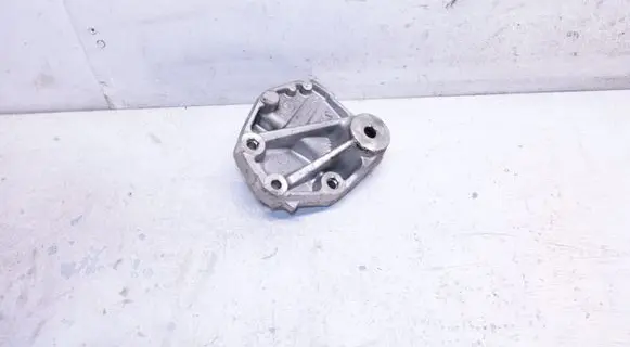 Peugeot 508 RXH Engine mounting bracket 9647646380