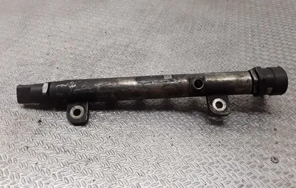 Opel Vectra C Fuel main line pipe 0445214057