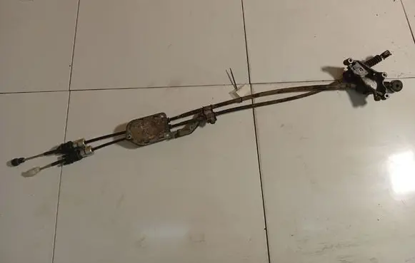 Honda Civic Gear shift cable linkage