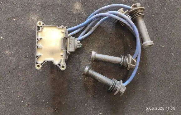 Ford Focus High voltage ignition coil A988F12029AD 8218BC