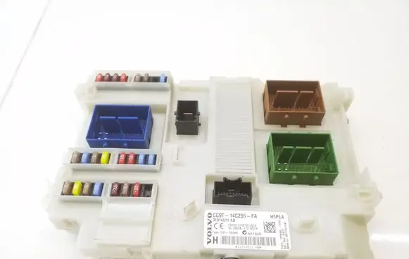 Volvo V60 Fuse box set CG9T14C256FA
