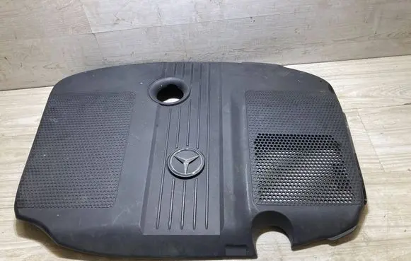 Mercedes-Benz C W204 Engine cover (trim) A6510102167