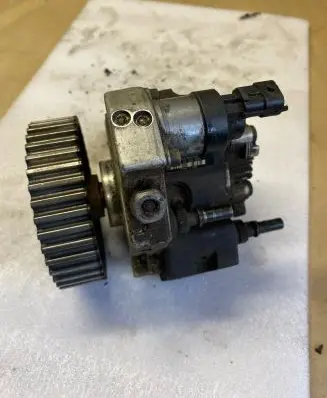 Renault Espace - Grand espace IV Fuel injection high pressure pump 8200456693 0445010075 037472