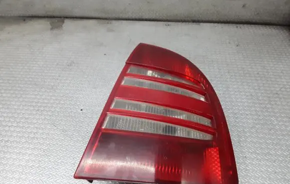 Skoda Superb B5 (3U) Rear/tail lights 3U5945112