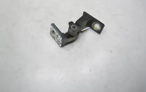 Volkswagen Golf VII Front door lower hinge 8K0831401K A046574