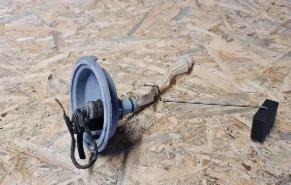 BMW 7 E65 E66 Fuel level sensor 6756258