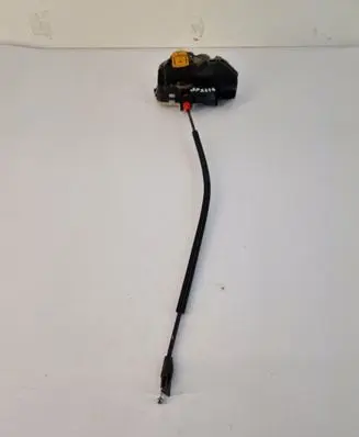 Opel Mokka Front door lock 