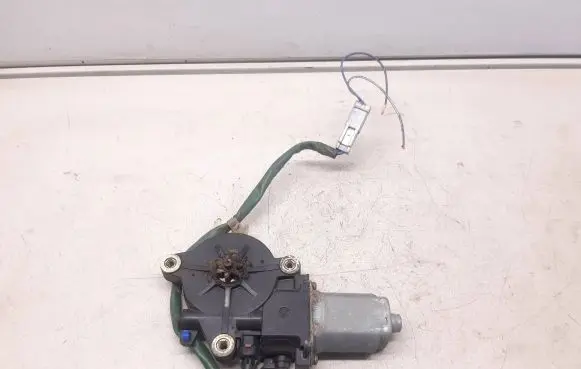 Honda CR-V Front door window regulator motor 901080