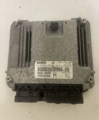 Toyota Yaris Engine control unit/module 896610D450