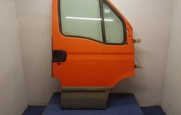 Iveco Daily 3rd gen Front door