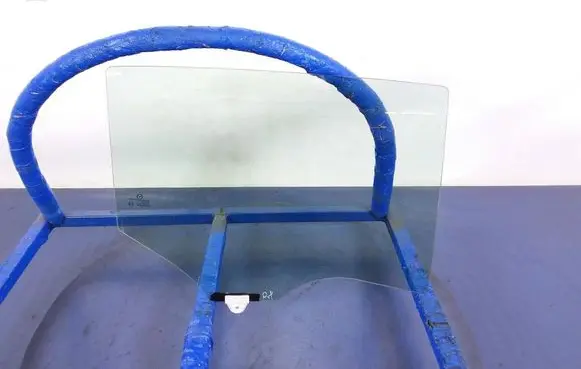 Mazda 3 II Rear door window glass 