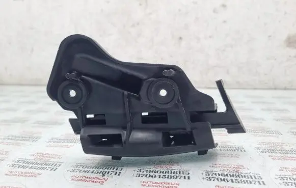 Volkswagen Golf Plus Front bumper mounting bracket 5M0807935