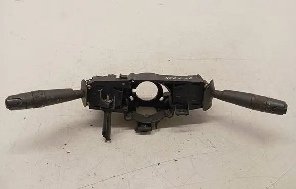 Wiper turn signal indicator stalk/switch