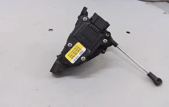 Volkswagen Transporter - Caravelle T5 Accelerator pedal position sensor 7H2723503E