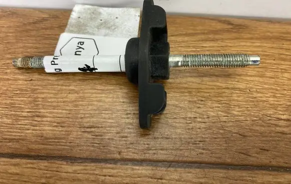 Ford Mustang VII Spare wheel bolt SRUBAZAPAS