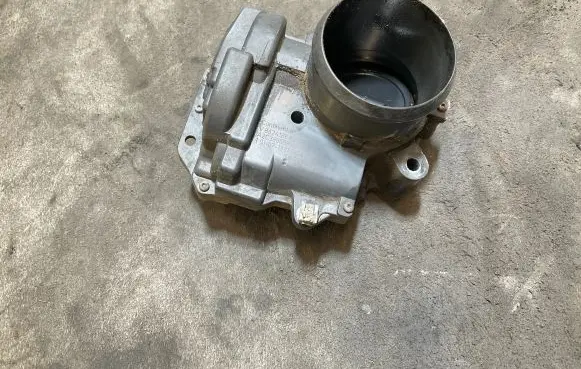 BMW 1 F20 F21 Electric throttle body valve A2C33050800 8624189800