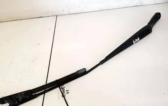 Skoda Octavia Mk2 (1Z) Front wiper blade arm 1z1955410a